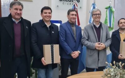 Firma de Convenios y Entrega de Diplomas de la UNC en Oncativo